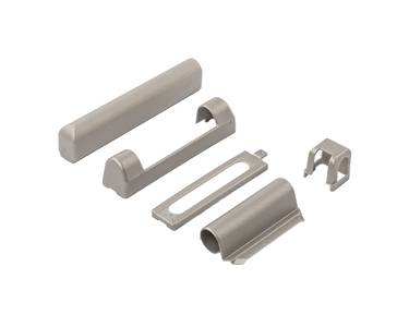 Комплект накладок для нижней и верхней петли на коробке ПВХ, серебро RAL9022 Изображение